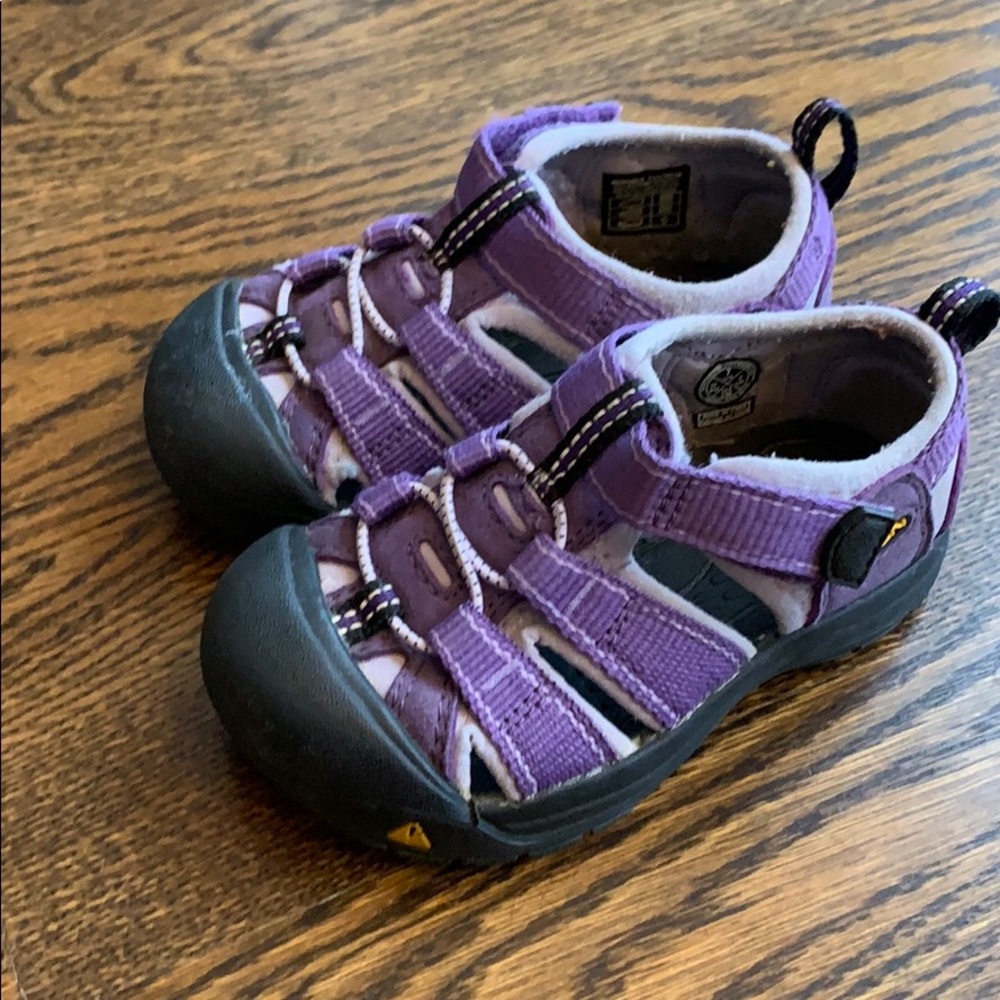Purple Keens! Great walking slip ons!